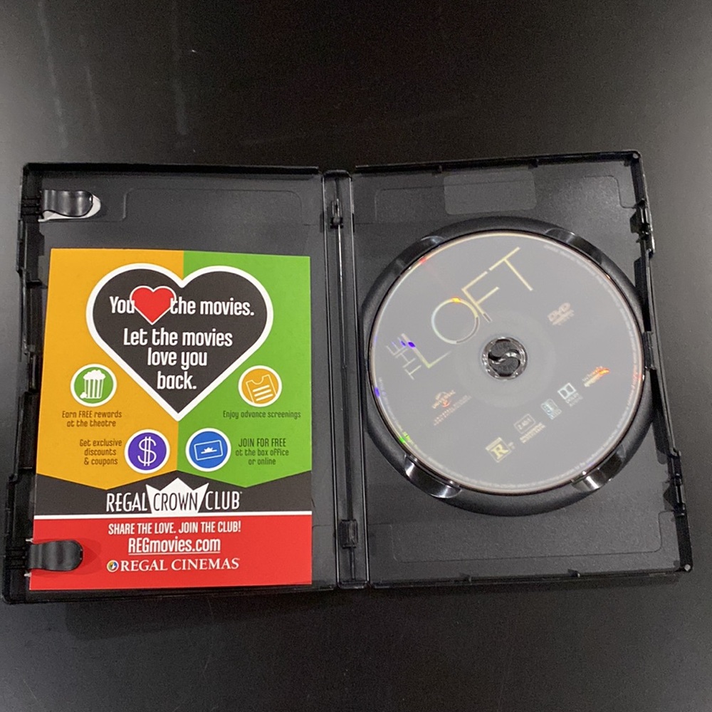 The Loft - DVD - Picture 3 of 4